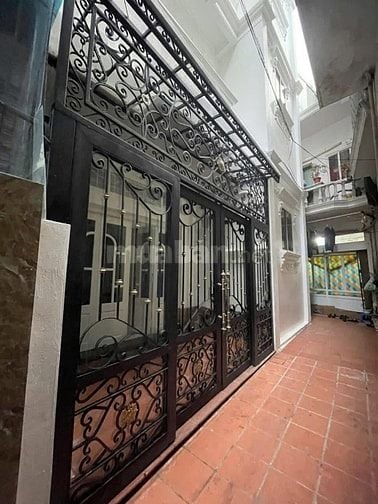 Phòng trọ vệ sinh chung ngõ 160 Hào Nam cách oto 15m ngõ 2m