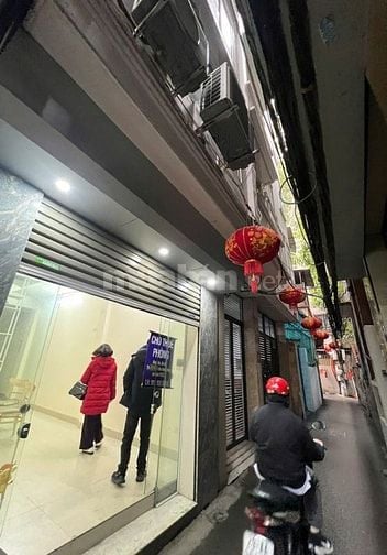 Bán gấp nhà Phố Cầu Giấy, 40m2, 5 tầng dân xây kiên cố, ô tô đỗ cửa, g