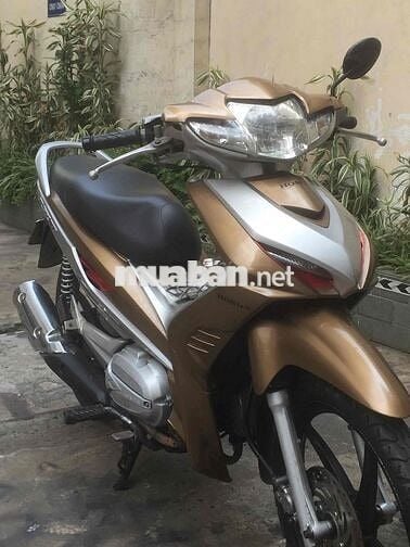 Bán chiếc wave rsx AT màu vàng bạc bstp