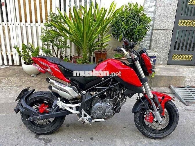 Moto Benelli TNT 125