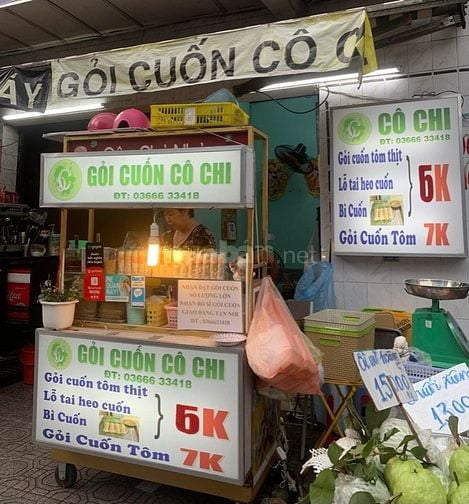 Cần tuyển nhân viên phụ bán gỏi cuốn 