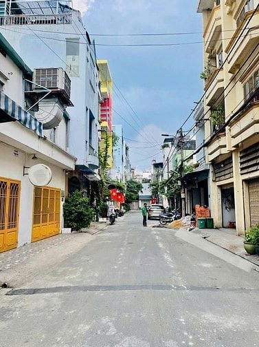 Tân Bình C12 nhà ga T3, 68m2 chỉ 6.x tỷ, 3 Tầng 4PN hẻm rộng xe hơi