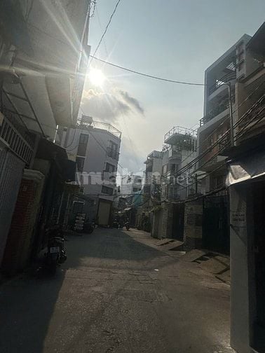 Nhà 2mặt HXH trước sau cách mặt tiền VK chỉ vài bước chân tiện KD