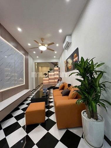 Bán nhà mặt phố trần thủ độ, dt 58m x 3 tầng. mặt đường ô tô tránh, ki