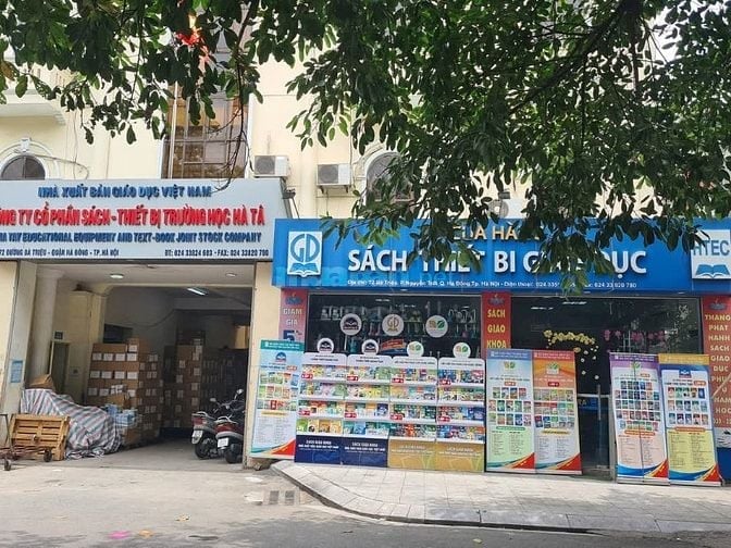 Tuyển lao động phổ thông Bốc vác, giao hàng, đóng hàng sáchNam và Nữ
