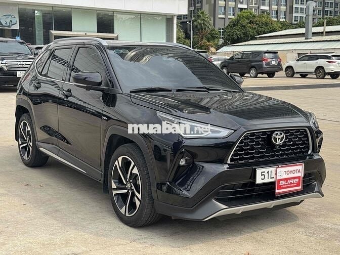 Toyota Yaris Cross 2023 HEV giảm giá sâu