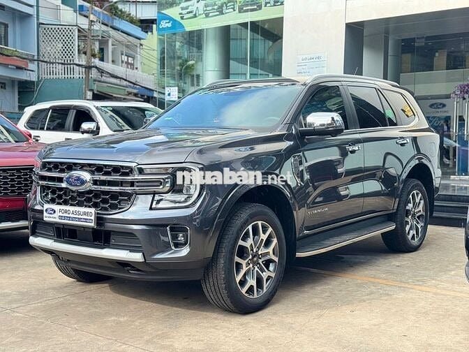 Ford Everest 2024 Titanium 2.0L 4x2 AT 6000 km