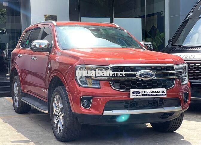Ford Everest 2024 Titanium 2.0L 4x2 AT - 17000 km