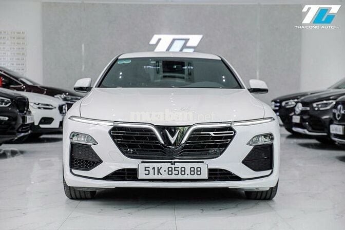 VinFast Lux A 2022 odo 17800 km bảo hành 10 năm