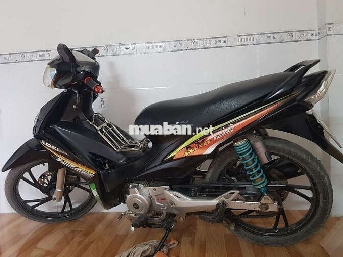 Nhà dư chiếc xe không đi cần bán