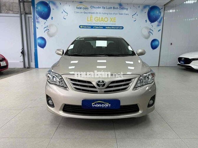 Toyota Corolla Altis 2012 1.8G số sàn đi 8000 km