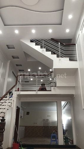 Nhà 5T vị trí đắc địa Mp Giang Văn Minh-Kim Mã vỉa hè rộng kd sầm uất 