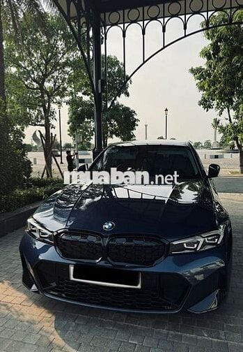 BMW 3 Series 2023 320i Sport Line - 16000 km