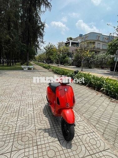 Vespa giá sập sàn