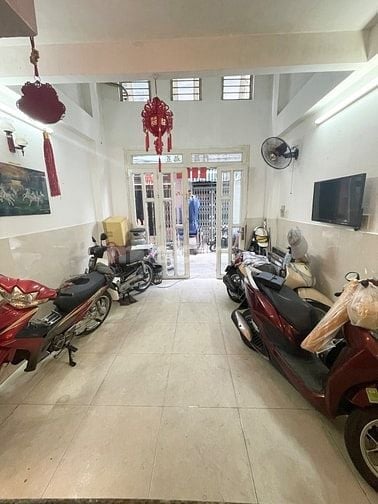 CHỐT HÀNG 7T,NGỘP GẤP,NGUYỄN TRÃI QUẬN 5 DT 45M2 5 TẦNG 6PN HẺM 4M. 