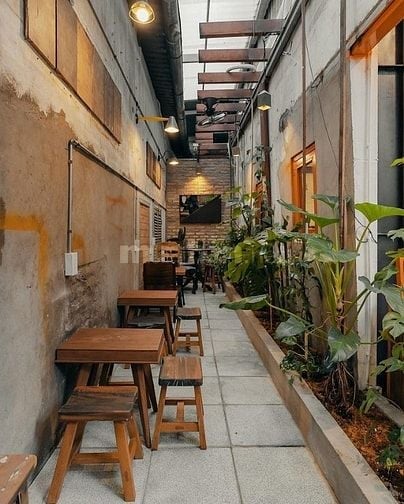Tuyển phụ bán cà phê tại quận 10