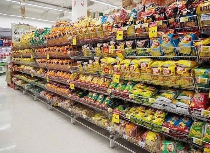 Tuyển gấp 3 nam/nữ LĐPT : Đóng gói , dán nhãn mác