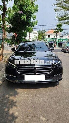 Gia đình cần bán E200 model 2023 đi 28.000 km