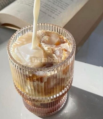 TUYỂN NHÂN VIÊN BÁN TRÀ SỮA TẠI QUÁN CÓ XOAY CA CHO SINH VIÊN 