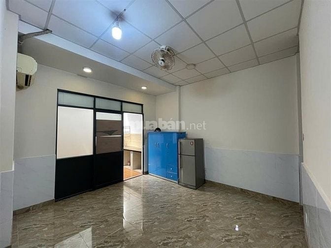 CHO THUÊ PHÒNG RỘNG 31m² – bao gồm nội thất cơ bản, dọn vào ở ngay