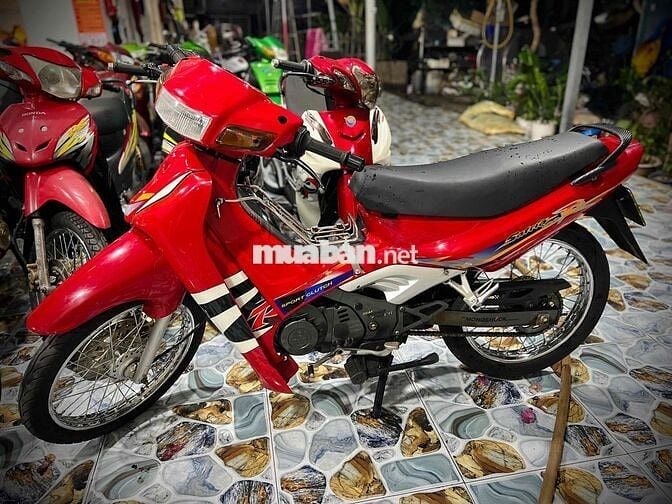 Suzuki satria 2000