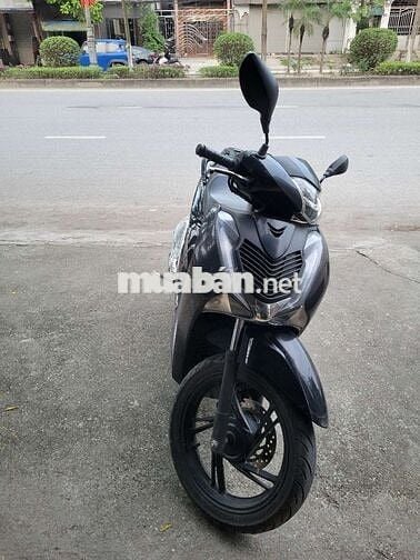 Bán SH150i màu đen thể thao