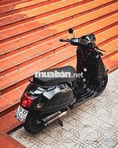 Vespa GTS 300 HPE style bé gấu, nhiều đồ chơi