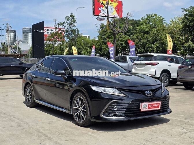 Toyota Camry 2022 2.5 Q - Tự Động - Có Trả Góp