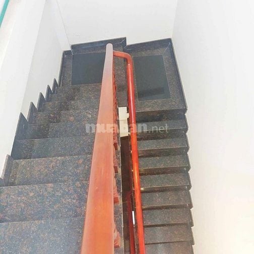Nợ dí cần ban gấp nhà gần chợ Bình Chánh