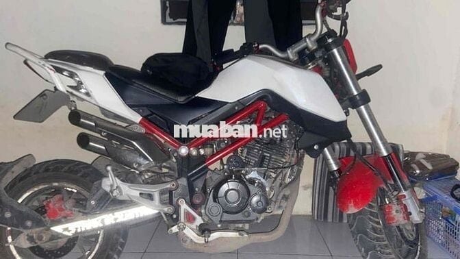 Benelli TNT 125
