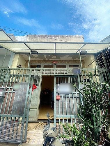 Bán nhà hẻm xe hơi 7 chỗ ra mặt tiền Nguyễn Văn Quá chỉ 20m, 4,2x20m