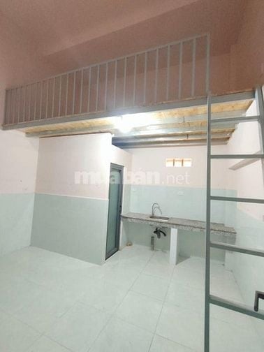 CẦN TÌM 1 NAM Ở GHÉP PHÒNG TRỌ CAO CẤP QUẬN 2, đối diện KTX Giao thông