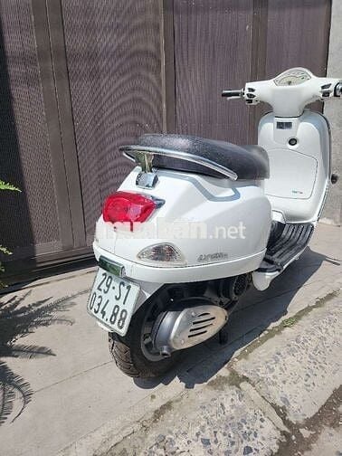 Vespa Lx chế điện tử 2012
