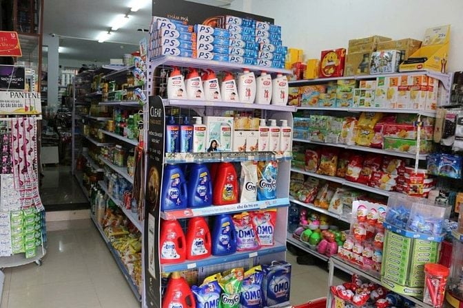 Cửa hàng  bách hóa  tổng hợp tuyển lao động phổ thông 