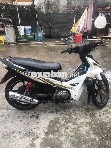 Bán xe máy surius đang đi