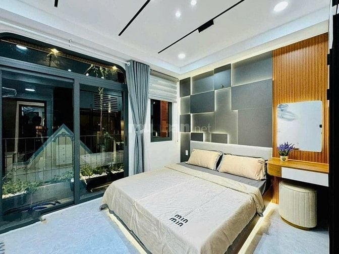 Bán gấp nhà đường  Hùng Vương, P9,Q5. Giá 14.5 tỷ - DT 60m2