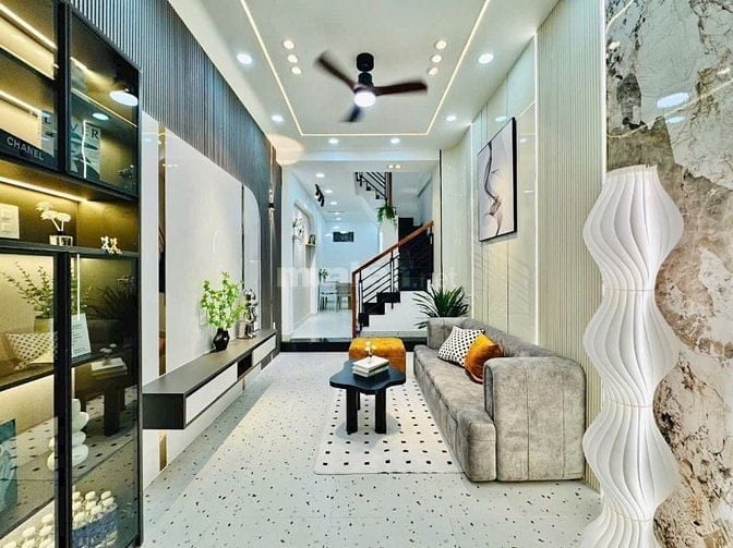 GIÀ ĐÌNH KẸT TIỀN CẦN BÁN GẤP NHÀ Đ HƯNG PHÚ, QUẬN 8, DT 40m2, GIÁ TỐT