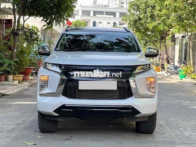 Mitsubishi Pajero Sport Trắng máy dầu 1 cầu