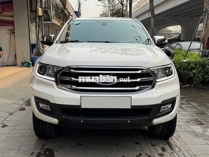 FORD EVEREST bản 2.0 Bitubo TITANNIUM 4x2