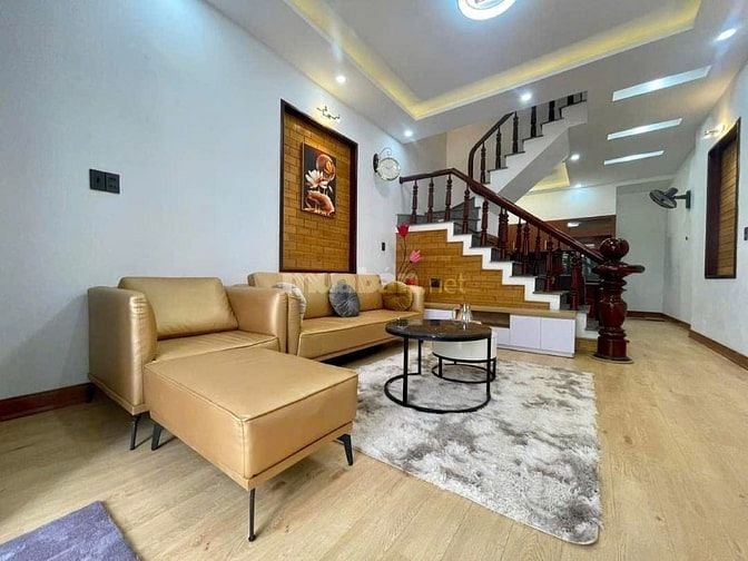 Bán NR tại Lý Thường Kiệt, 5 tỷ, 120m2, 3PN, 3WC, chính chủ