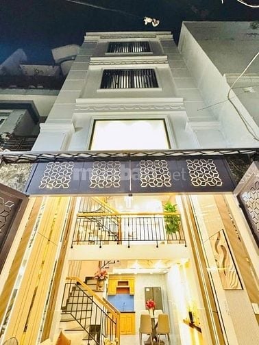 Kẹt tiền cần bán gấp căn nhà ở đường Nhật Tảo, phường 9, quận 10, giá 