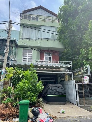 chủ kẹt tiền cần bán nhà giá rẻ ô tô 2 chiều liền kề trung tâm q8