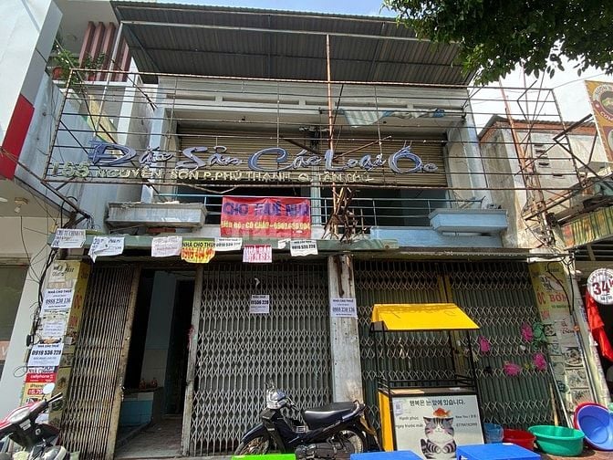 Cho thuê nhà mặt tiền Nguyễn Sơn, Tân Phú – vị trí đắc địa, phù hợp