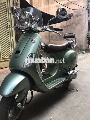 Vespa LXV nhập khẩu chất như nước cất