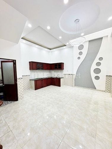 Chủ ngộp bank bán gấp căn nhà 59m2 hxh 5m Lý Thái Tổ, q10,giá 1 tỷ90tr
