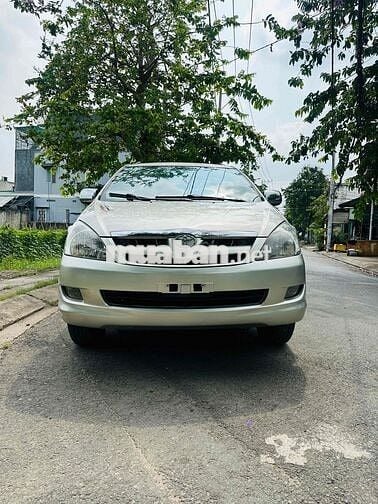 Toyota Innova 2006 G - 100000 km