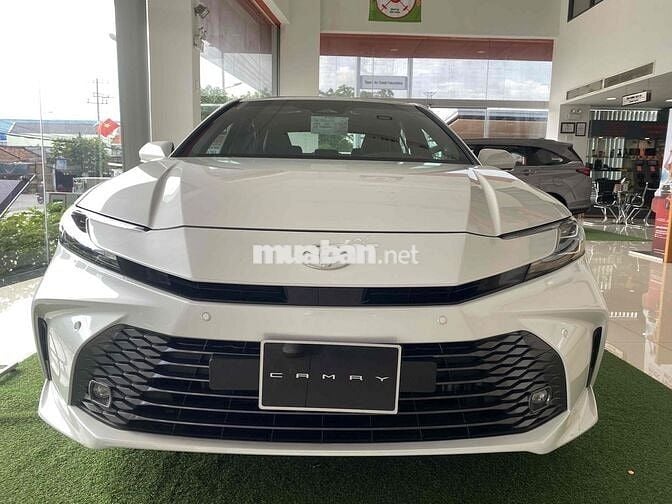 TOYOTA CAMRY 2.5HEV MID - ƯU ĐÃI LỚN - GIAO NGAY