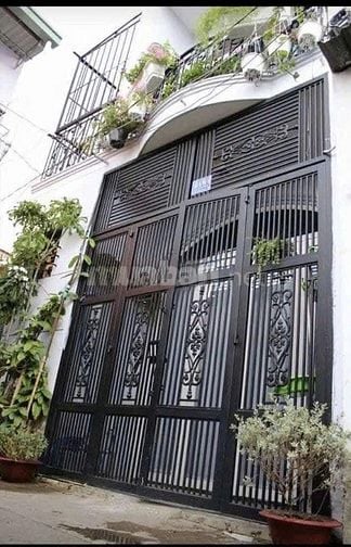 Chủ bán gấp nhà Nguyễn Thị Minh Khai P Bến Nghé Q1.49m2 , 2tầng,hẻm 5m