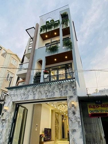 Đi nước ngoài định cư bán gấp nhà ở đường Nguyễn Hữu Thọ, phường Tân H