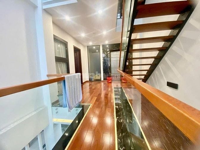 Vỡ nợ bán gấp nhà hxh đường Nguyễn Thiện Thuật,q3-dt 62m2,giá 920tr